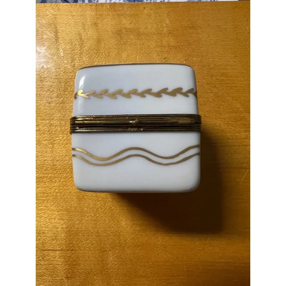 Rare Vintage Harrods London Exclusive Limoges Porcelain Box